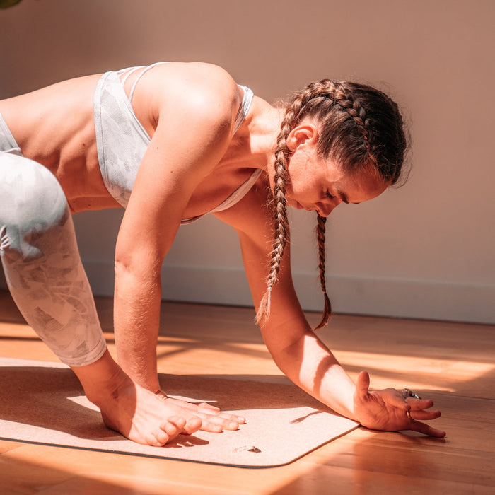 Cork Lightweight Yoga Mat “The Robin” - Sweatfully
