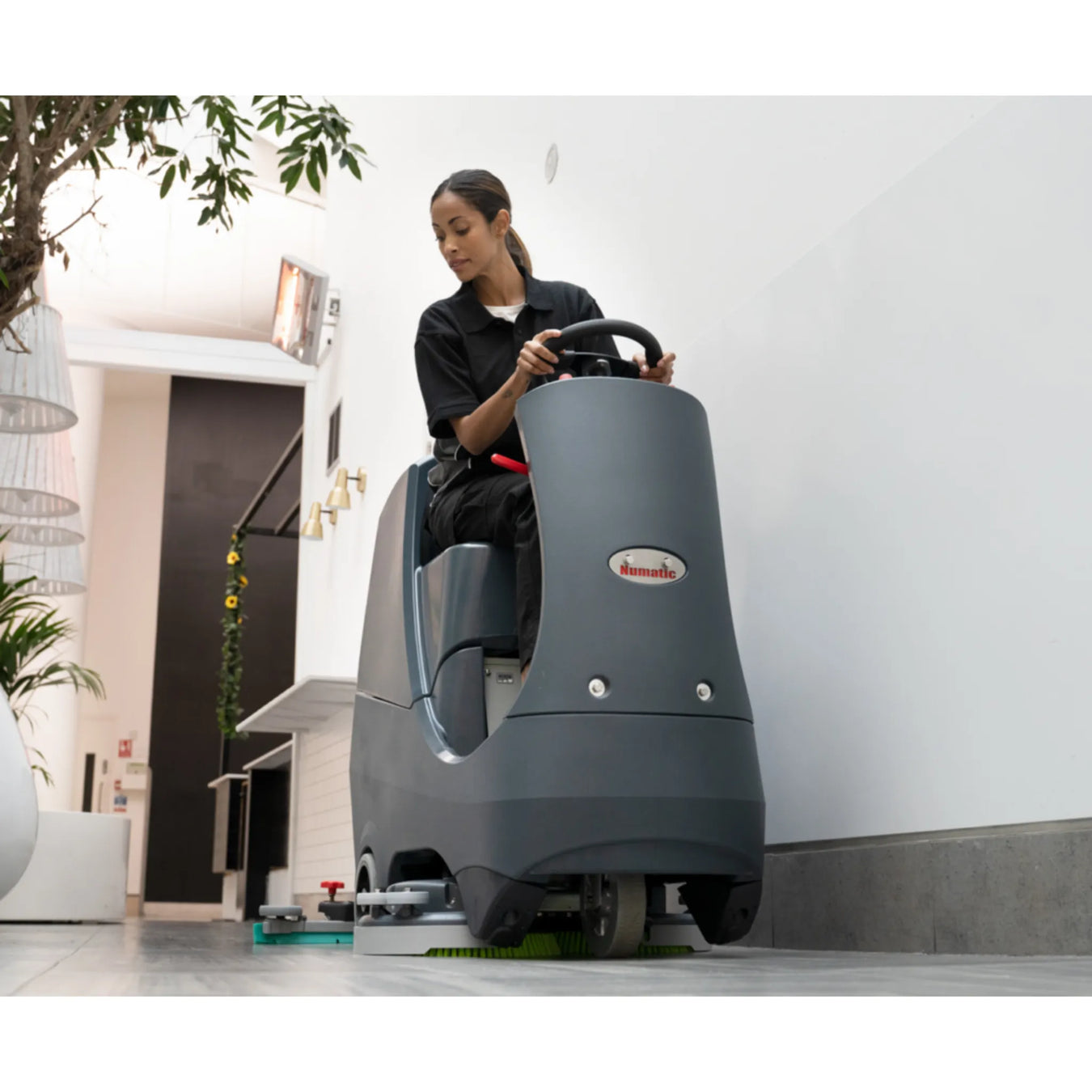 NaceCare CRL 2128/100T 28″ Ride-On Scrubber – 2 NX1K Batteries - Sweatfully