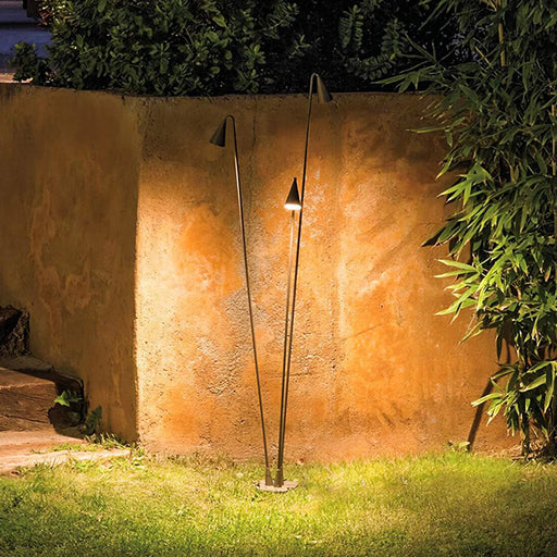 Conical Bellflower Outdoor Floor Lamp - Sweatfully
