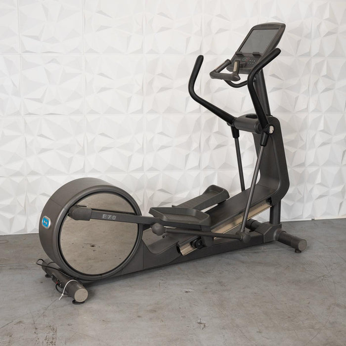 Commercial Elliptical Trainer - Touch Screen - Muscle D Fitness -  Cardio - Cross Trainer - Sweatfully