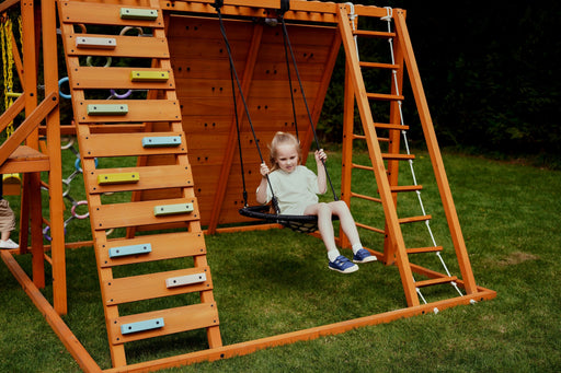 Sycamore Backyard Climbing Set – 2 Swings, Trapeze Bar & Outdoor Fun - Sweatfully