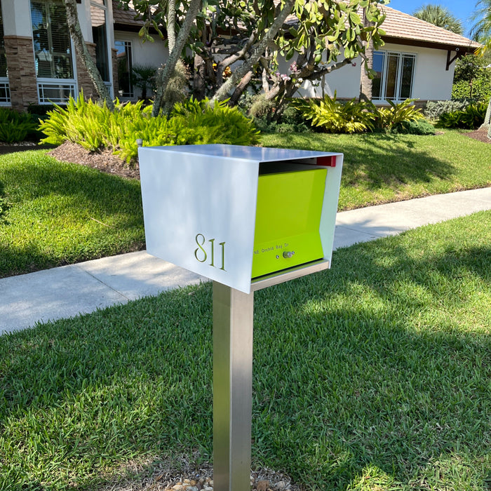 The Original UptownBox in ARCTIC WHITE - Modern Mailbox - Sweatfully
