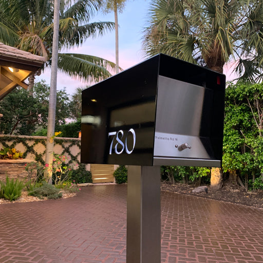 The Original UptownBox in JET BLACK - Modern Mailbox - Sweatfully