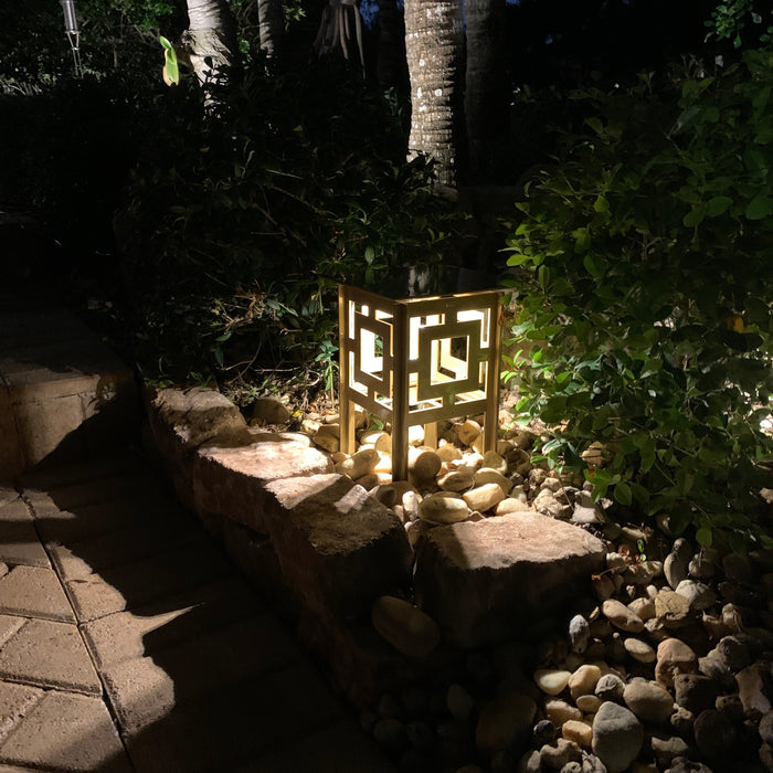 RadiantLight Modern Landscape Light - Garden Light - Sweatfully