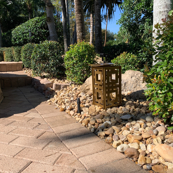 RadiantLight Modern Landscape Light - Garden Light - Sweatfully