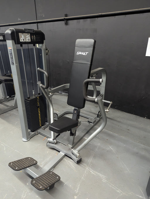 Sweet Selectorized Chest Press - Sweatfully