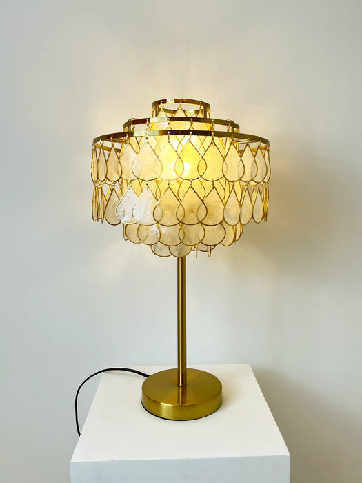 Shell Teardrops Table Lamp - Sweatfully