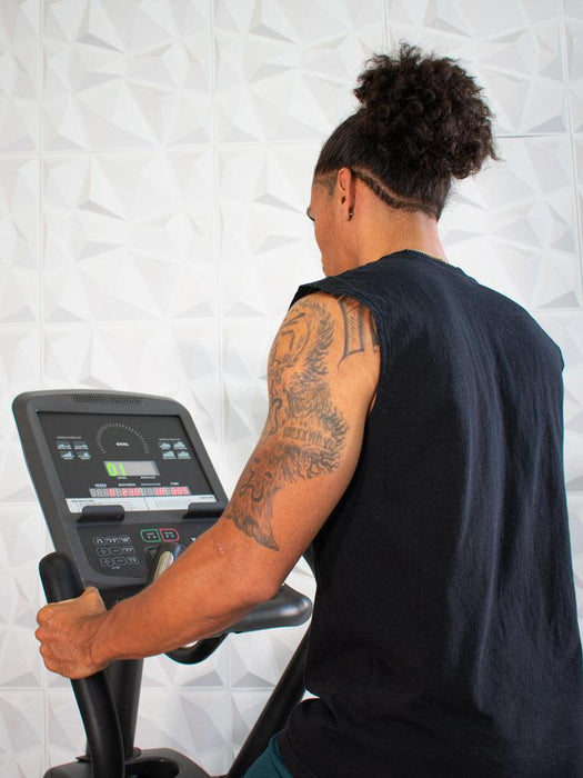 Commercial Elliptical Trainer - LED Screen - Muscle D Fitness -  Cardio Machine - Standalone - Sweatfully