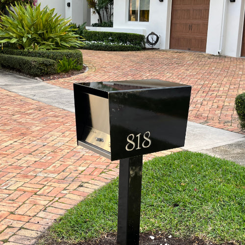 The Original UptownBox in JET BLACK - Modern Mailbox - Sweatfully
