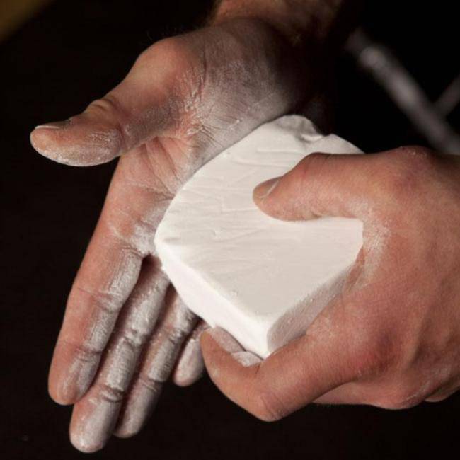 Premium Magnesium Block Chalk – Lab‑tested. Rugged. Ready for real workouts. - Sweatfully