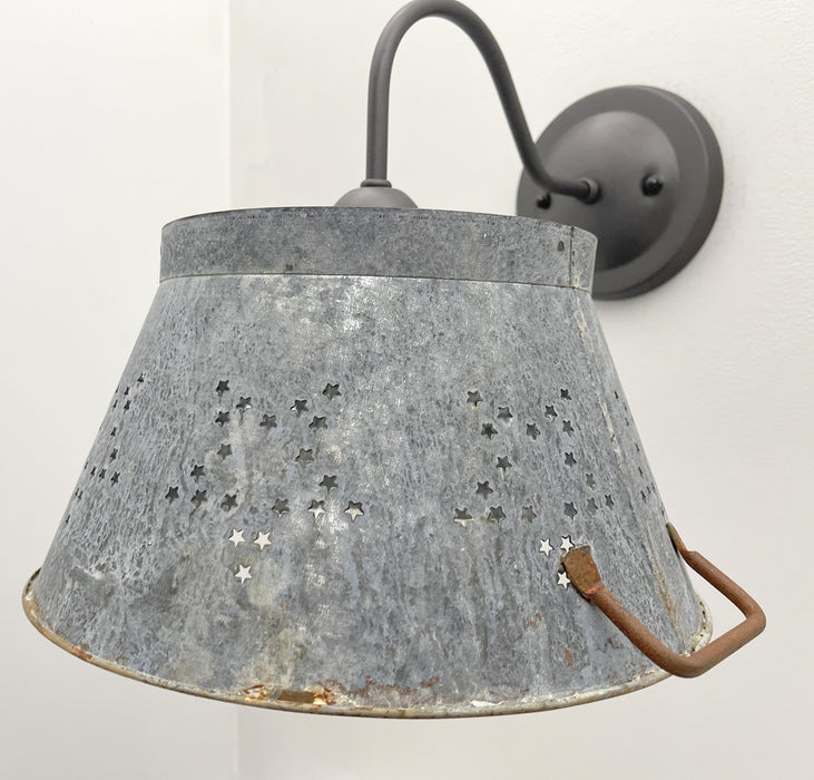 Weathered Farmhouse Star Wall Sconce - Sweatfully