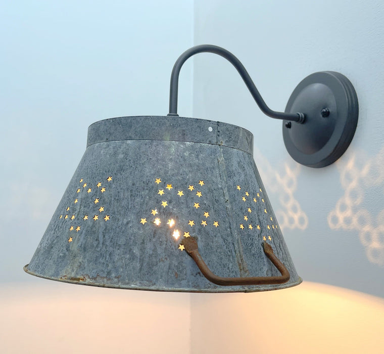 Weathered Farmhouse Star Wall Sconce - Sweatfully