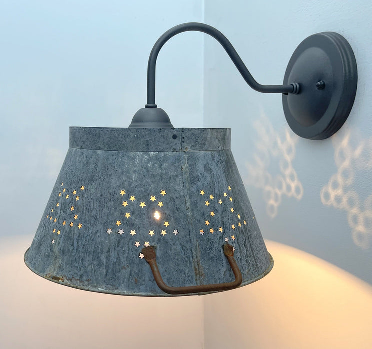 Weathered Farmhouse Star Wall Sconce - Sweatfully