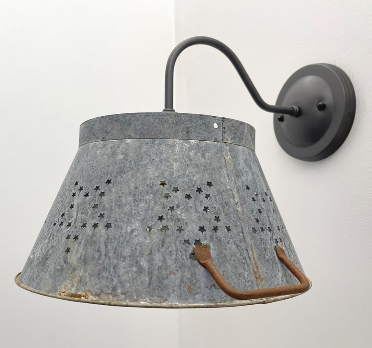 Weathered Farmhouse Star Wall Sconce - Sweatfully